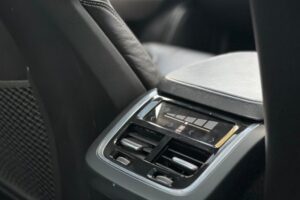 VOLVO S90 Interior